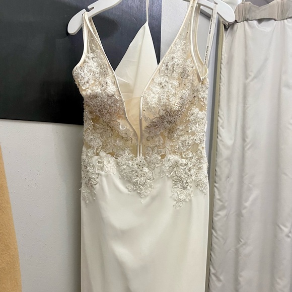 Mori Lee Form-Fitting Wedding Dress - Picture 5 of 13